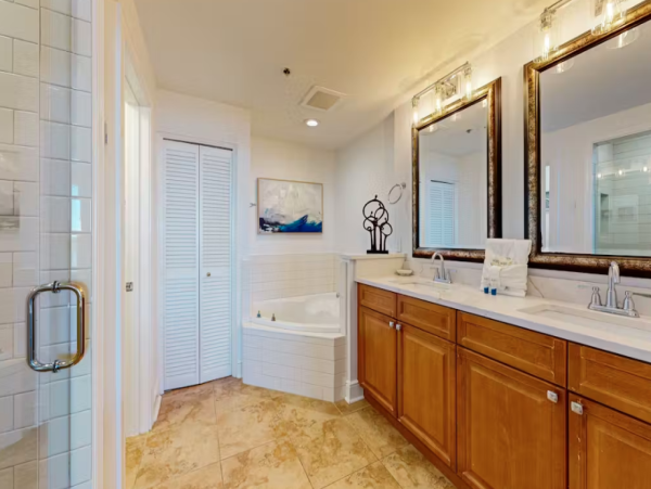 Gulf Front Condo with 4 Bedrooms in Fort Walton Beach